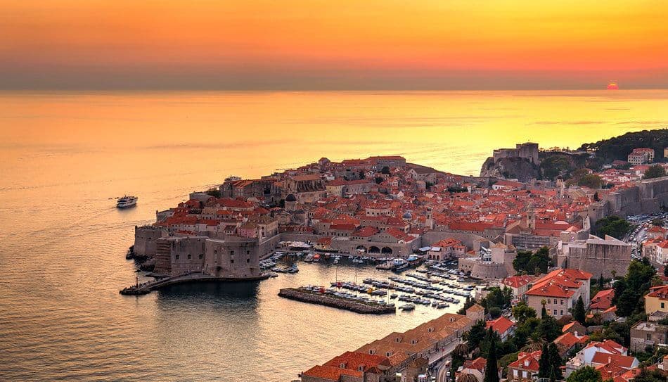 Sunset and Wine Tour – image 2